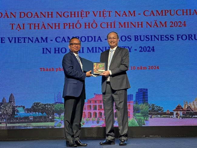 Tăng cường giao thương, kết nối doanh nghiệp Việt Nam – Lào – Campuchia ( 06/10/2024)
